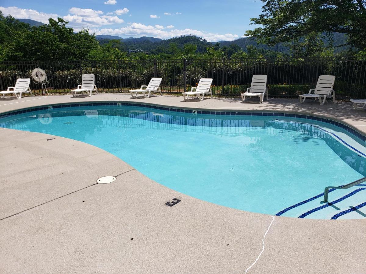 Gatlinburg Chateau Condo 302 Bagian luar foto